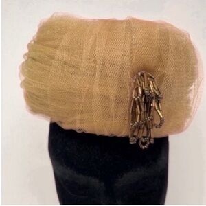 New York Mr John Sophisticate Pillbox Hat
Fabric gold tulle 
Unique